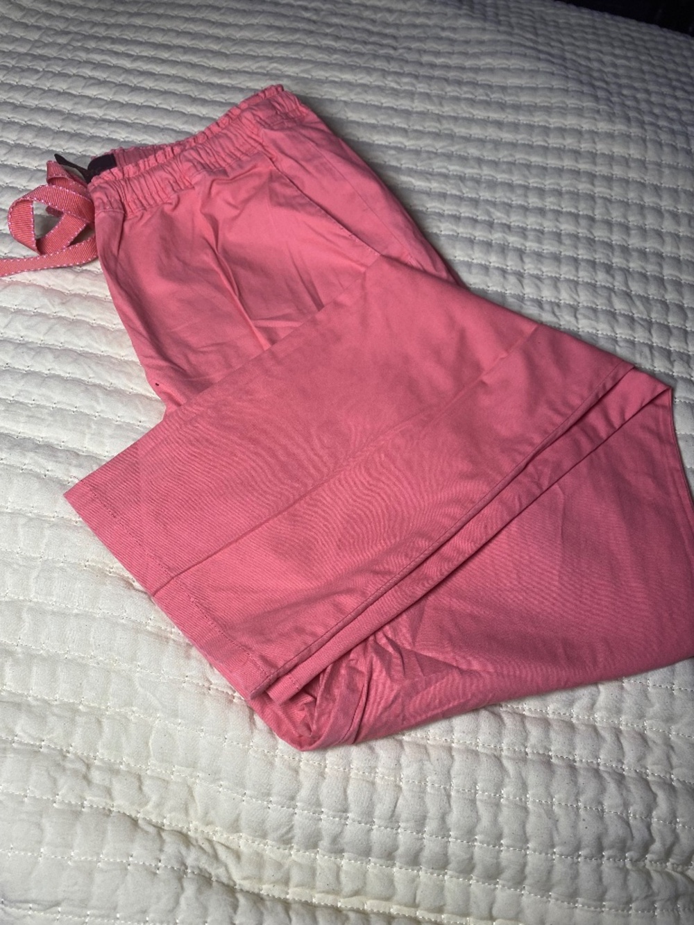 Jaanuu woman's Capri scrub pants